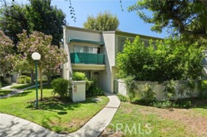 Marvelous Newly Listed Peppertree Northridge Condominium Located at 18526 Mayall Street #L